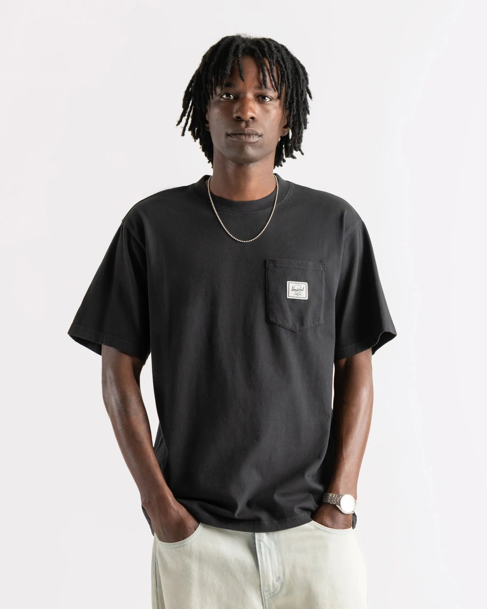 Camiseta HERSCHEL Pocket Black