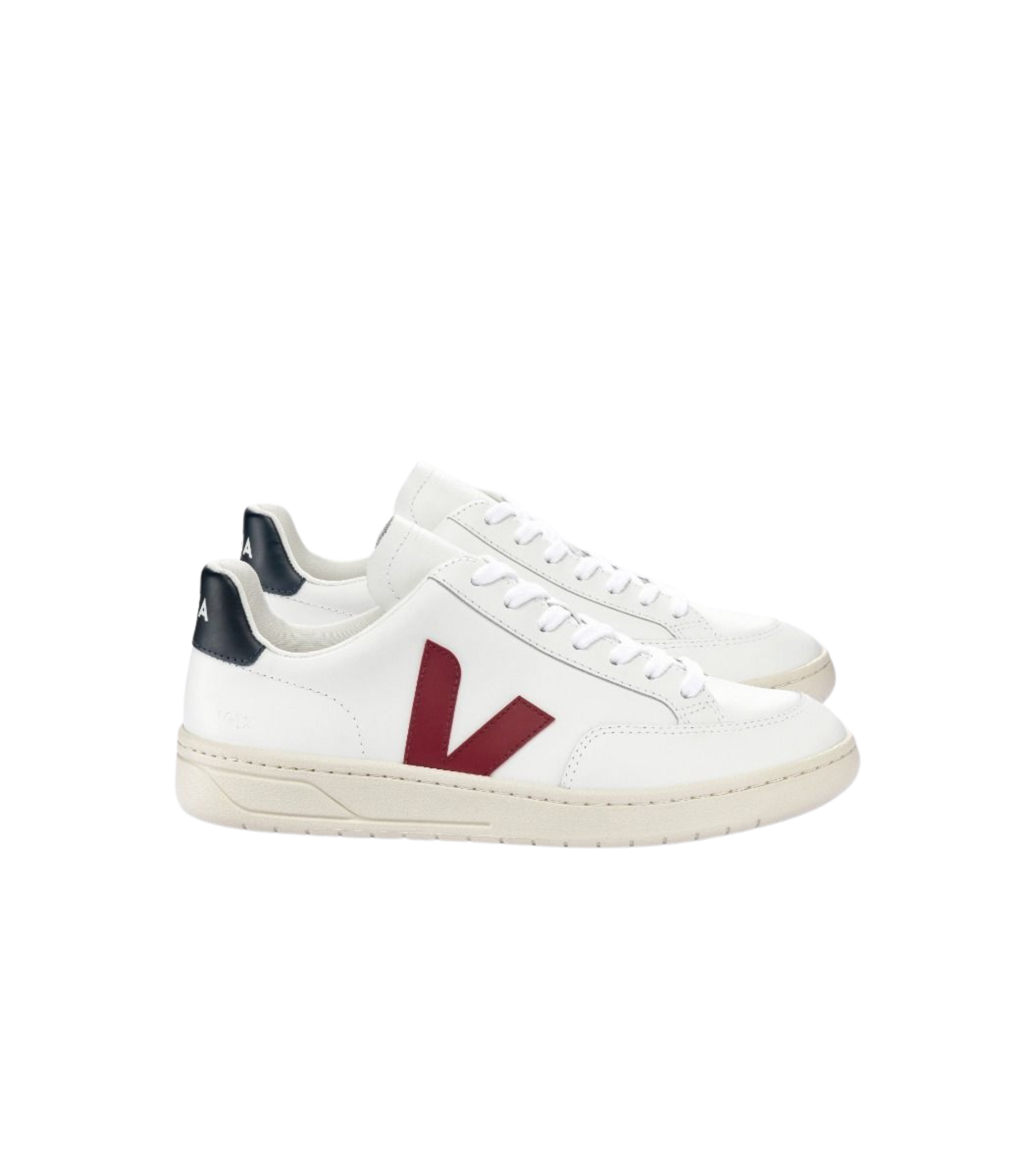 VEJA V-12 Lederweiße Marsala Nautico Sneakers