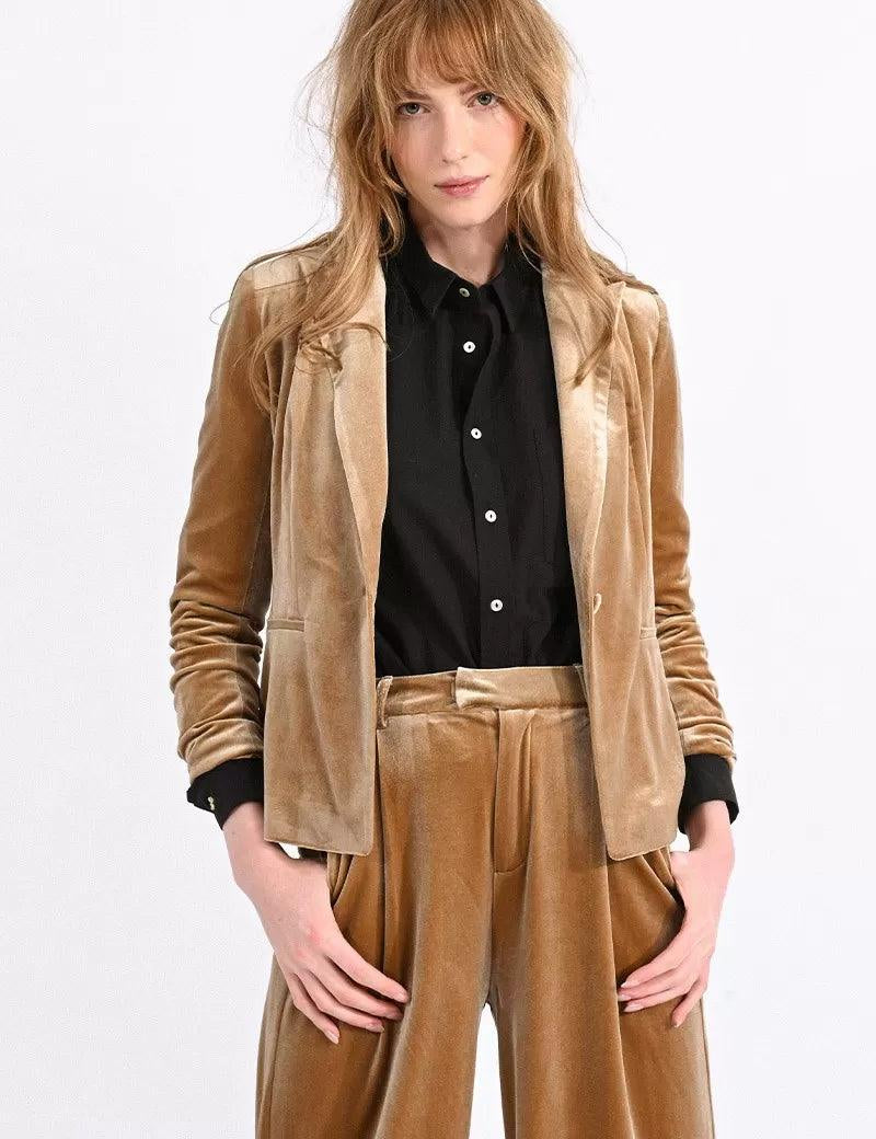 Blazer Molly Bracken de Terciopelo con Cuello y Solapa - ECRU