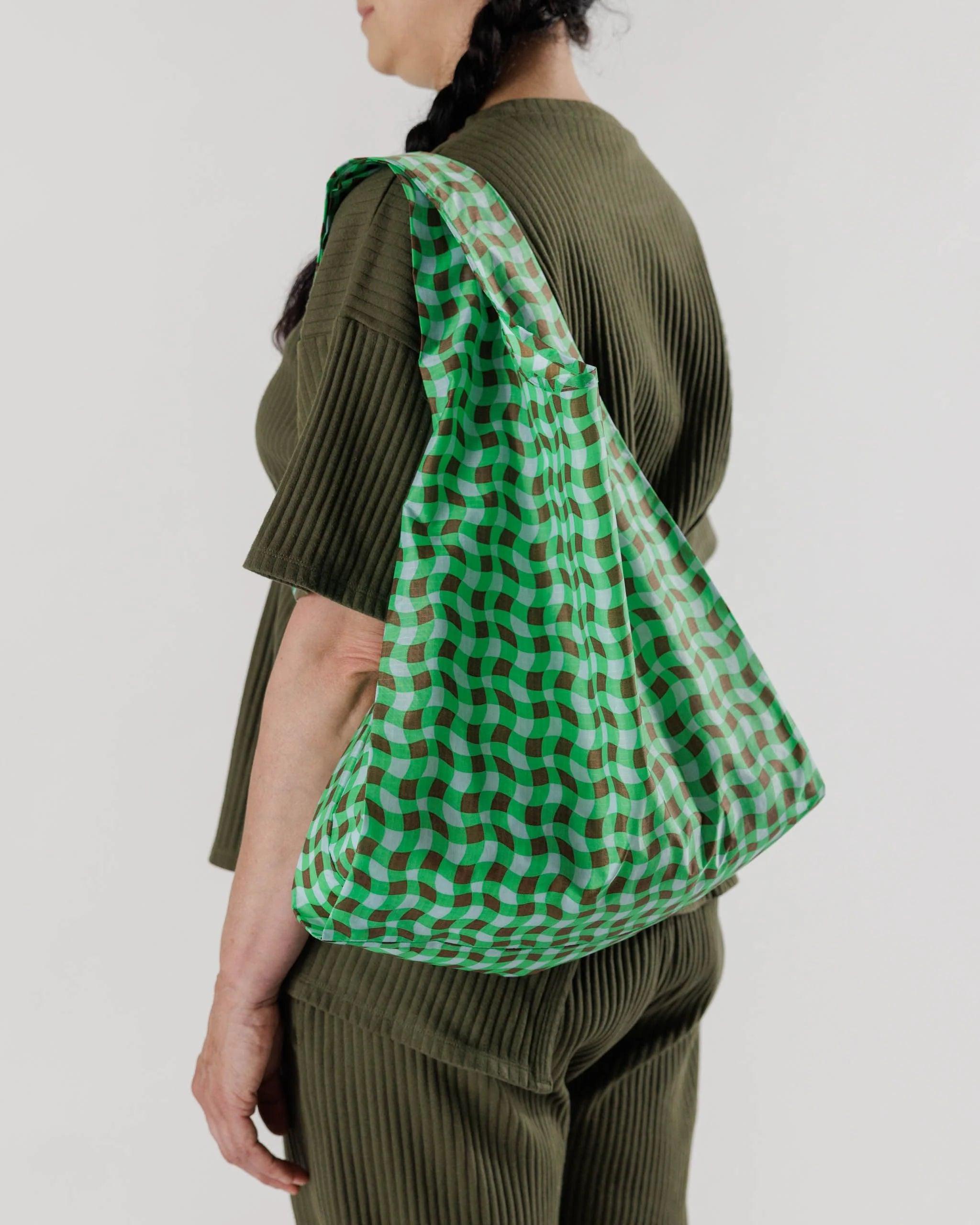 Bolsa Baggu Estándar Reciclada Wavy Gingham Green - ECRU