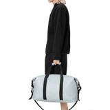 Bolso RAINS Hilo Weekend Bag Wind - ECRU