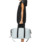 Bolso RAINS Hilo Weekend Bag Wind - ECRU