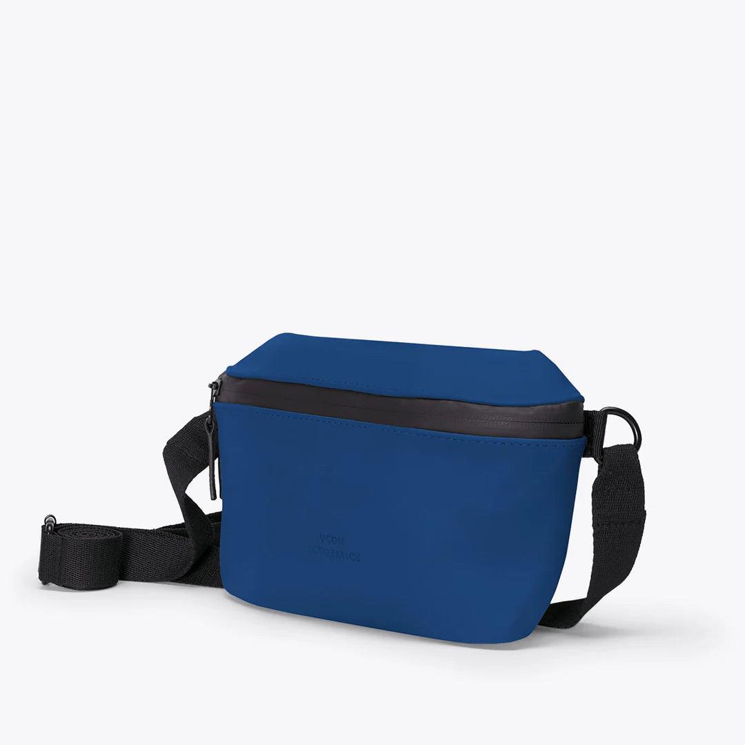 Bolso Riñonera Ucon Jona Medium Lotus Royal Blue - ECRU