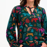 Camisa Sugarhill Candice Frill Dark Green Tiger Cutouts - ECRU