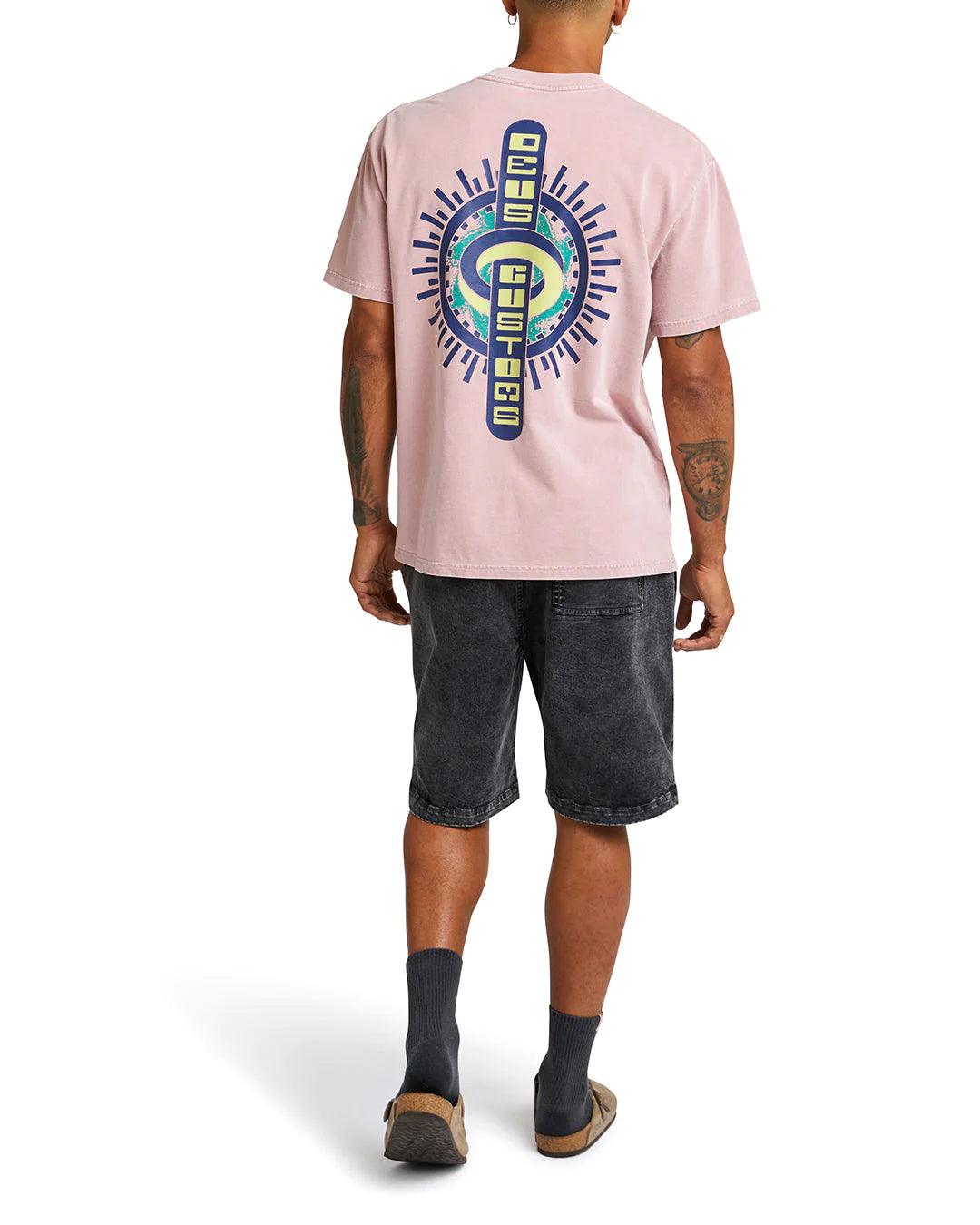 Camiseta Deus Ex Machina Token Tee Orchid - ECRU