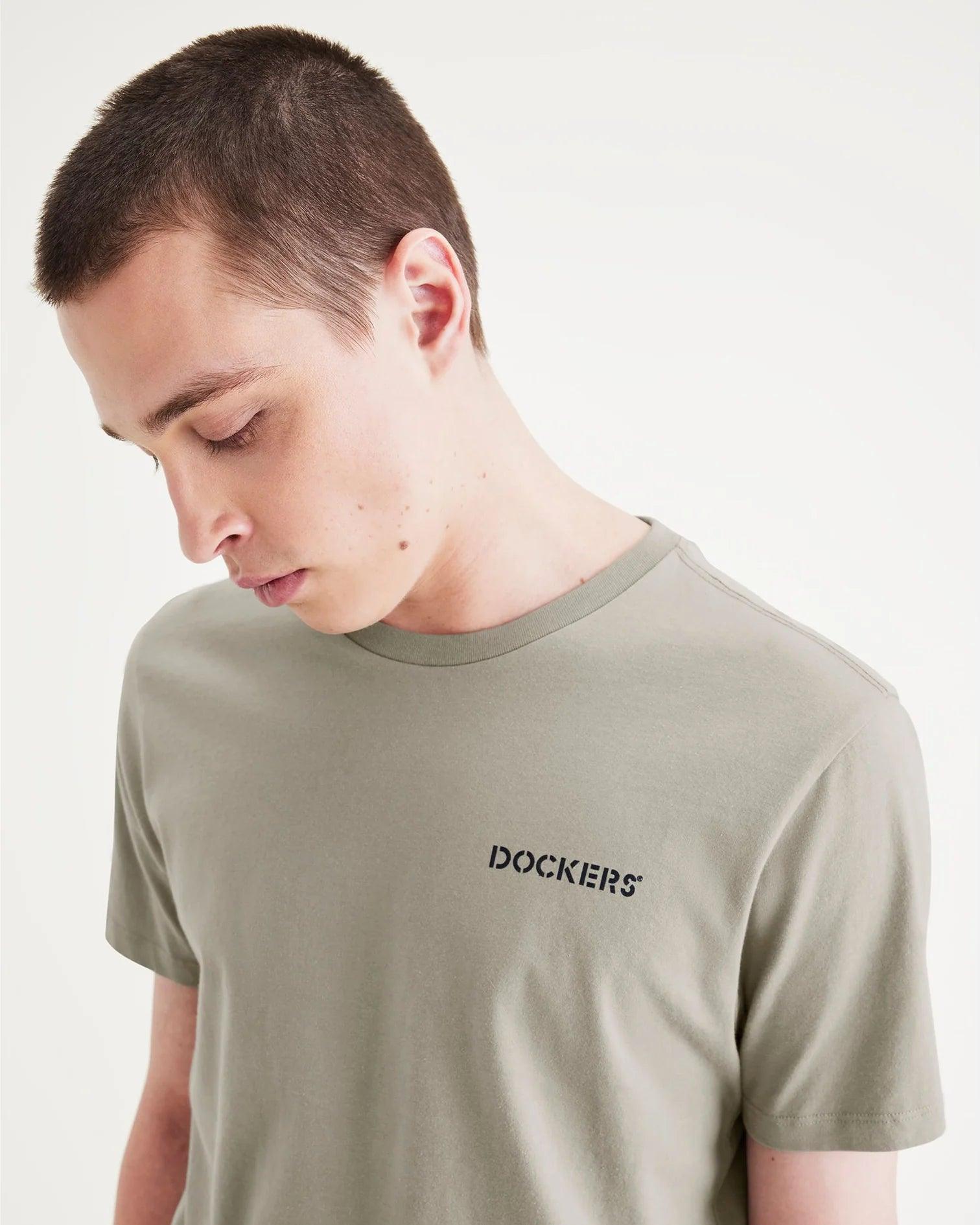 Camiseta Dockers Stencil Logo Forest Fog - ECRU