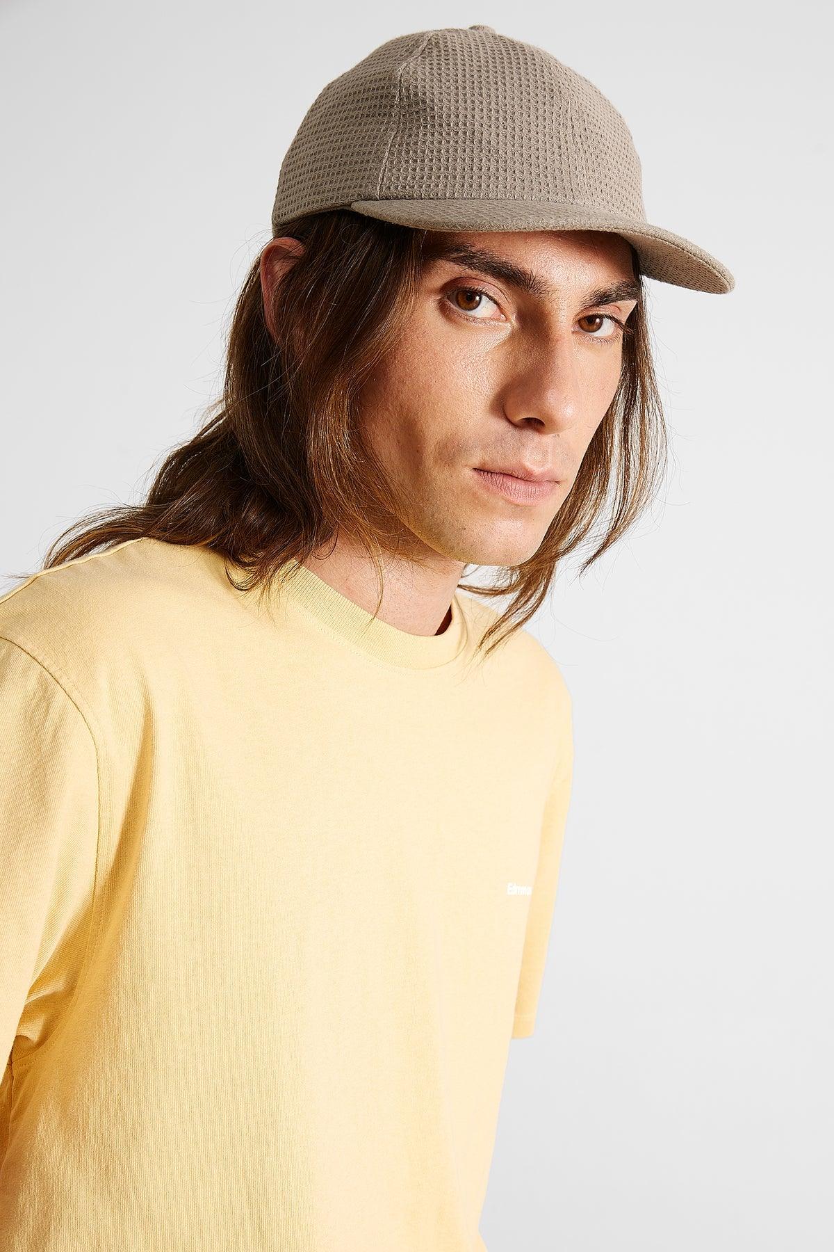 Camiseta Edmmond Studios Mini Logo Plain Light Yellow - ECRU