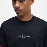 Camiseta Fred Perry Bordada M4580 Negra - ECRU