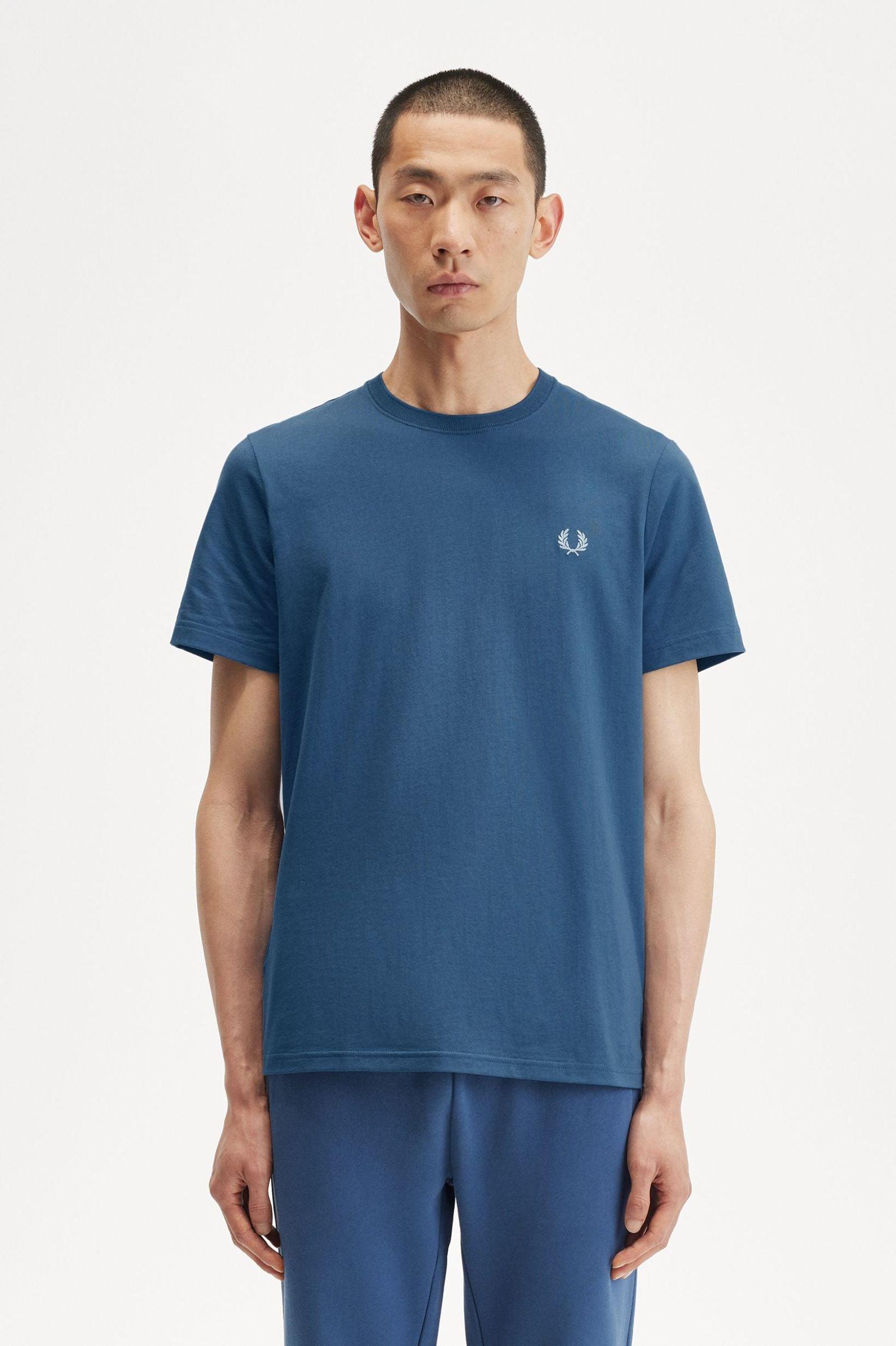 Camiseta Fred Perry M1600 Azul Medianoche - ECRU