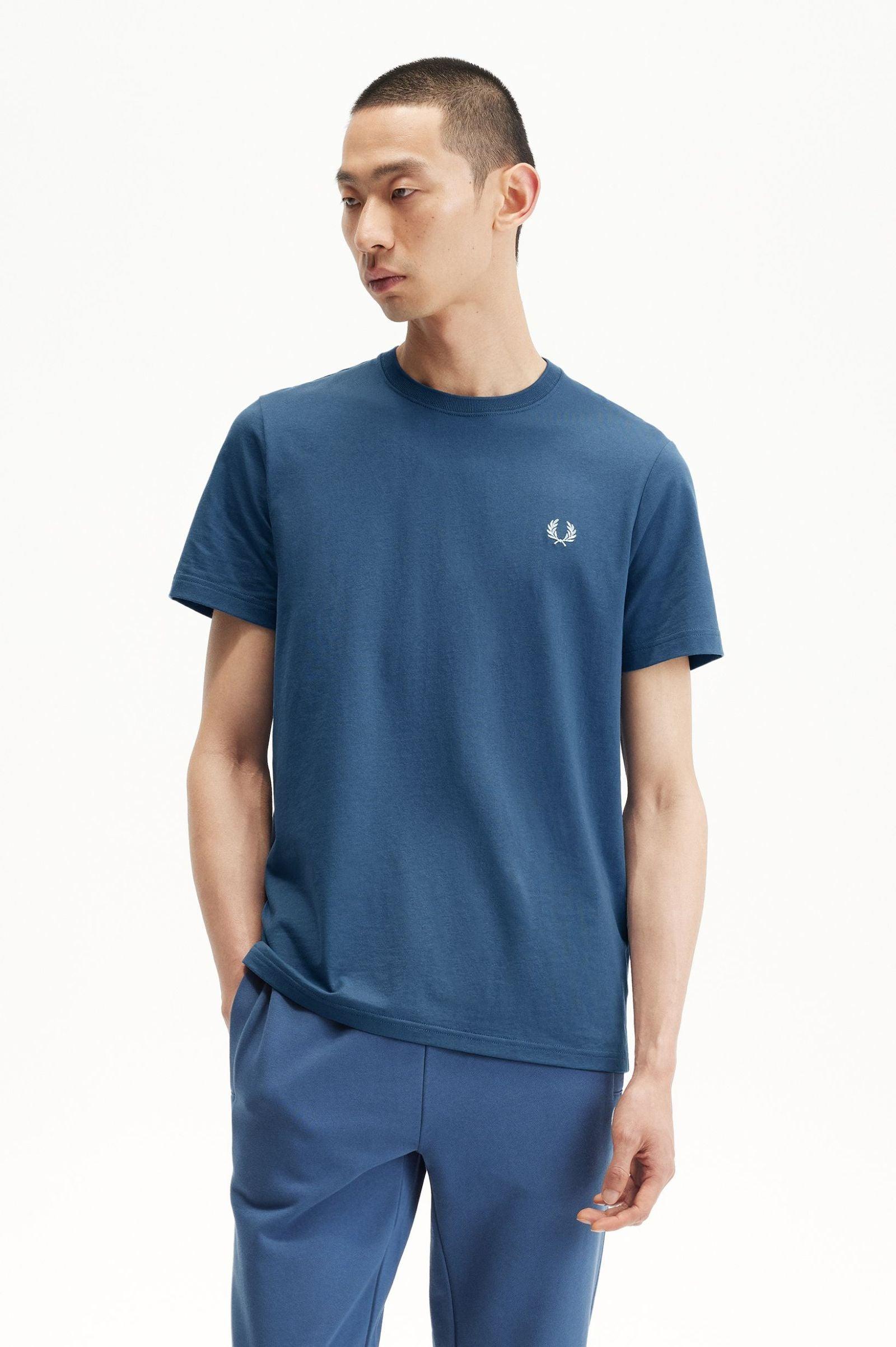 Camiseta Fred Perry M1600 Azul Medianoche - ECRU