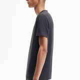 Camiseta Fred Perry M1600 Gris Ancla Caramelo Oscuro - ECRU