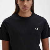 Camiseta Fred Perry M1600 Negra - ECRU