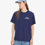 Camiseta Levi's® Arched Headline Naval Academy Azul - ECRU