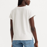 Camiseta Levi's® Margot Pocket Hibiscus Peek Cloud Dancer - ECRU