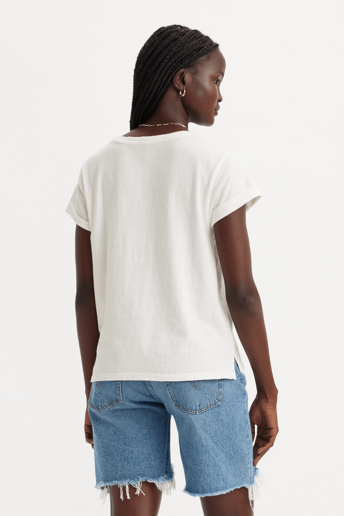 Camiseta Levi's® Margot Pocket Hibiscus Peek Cloud Dancer - ECRU