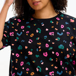 Camiseta Sugarhill Kinsley Black Paintbox Leopard - ECRU