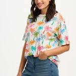 Camiseta Sugarhill Kinsley Relaxed Multi Rainbow Palms - ECRU