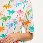 Camiseta Sugarhill Kinsley Relaxed Multi Rainbow Palms - ECRU