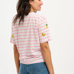 Camiseta Sugarhill Kinsley Relaxed Off-White Pink Fruit Embroidery - ECRU