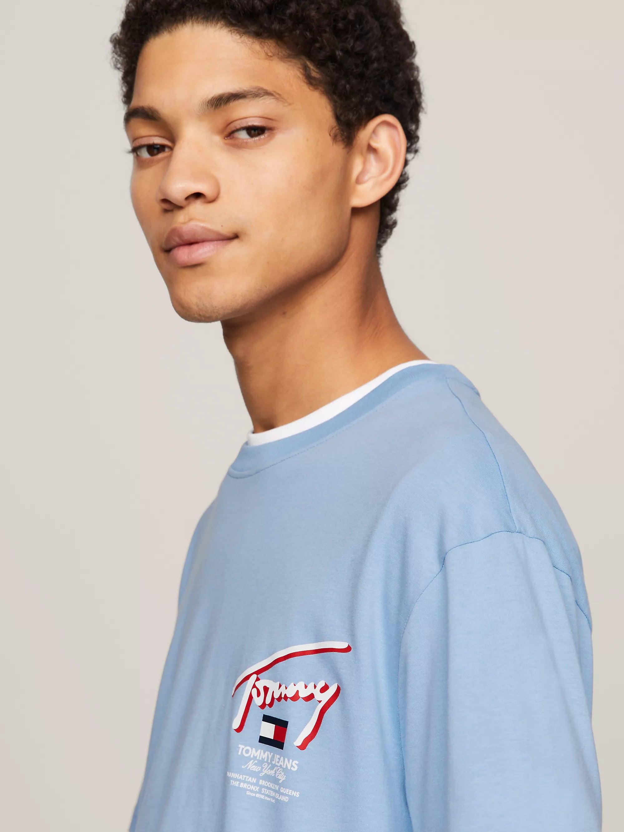 Camiseta Tommy Jeans Classics con Logo Distintivo Trasero - ECRU