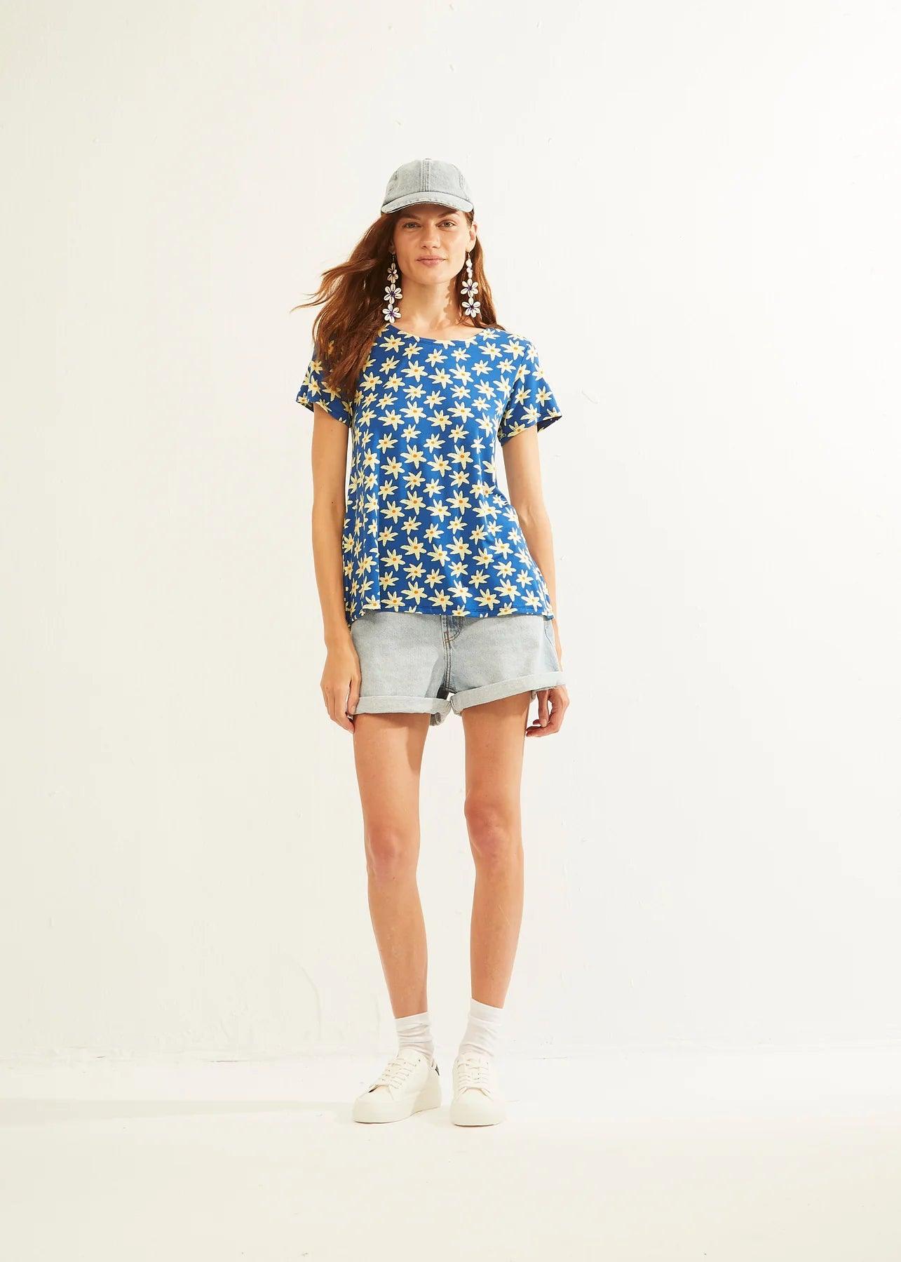 Camiseta Xantik Easy M/C Navy Daisy - ECRU