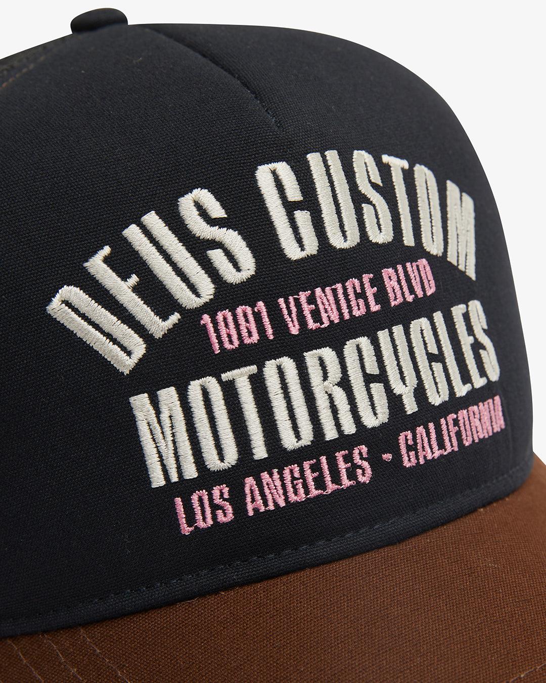 Gorra Trucker Deus Ex Machina Reggie Trucker Black - ECRU