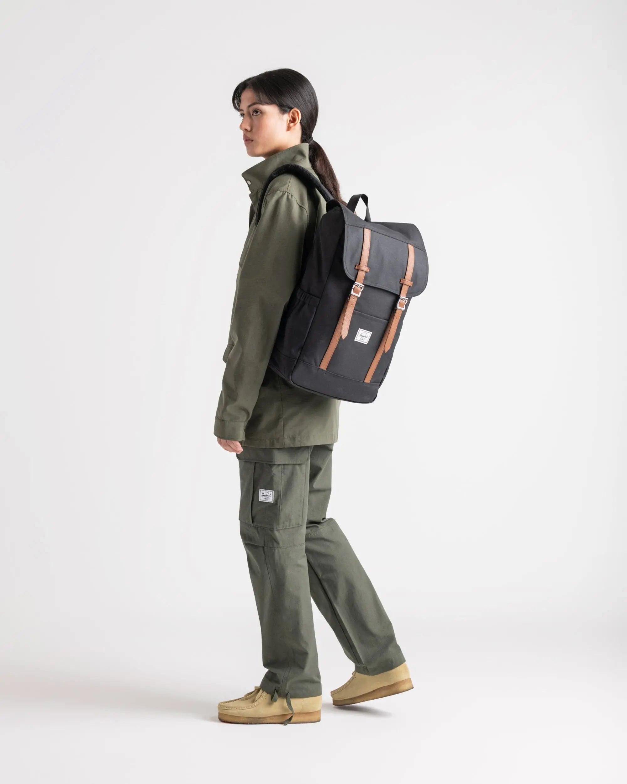 Mochila Herschel Retreat™ Negra - ECRU