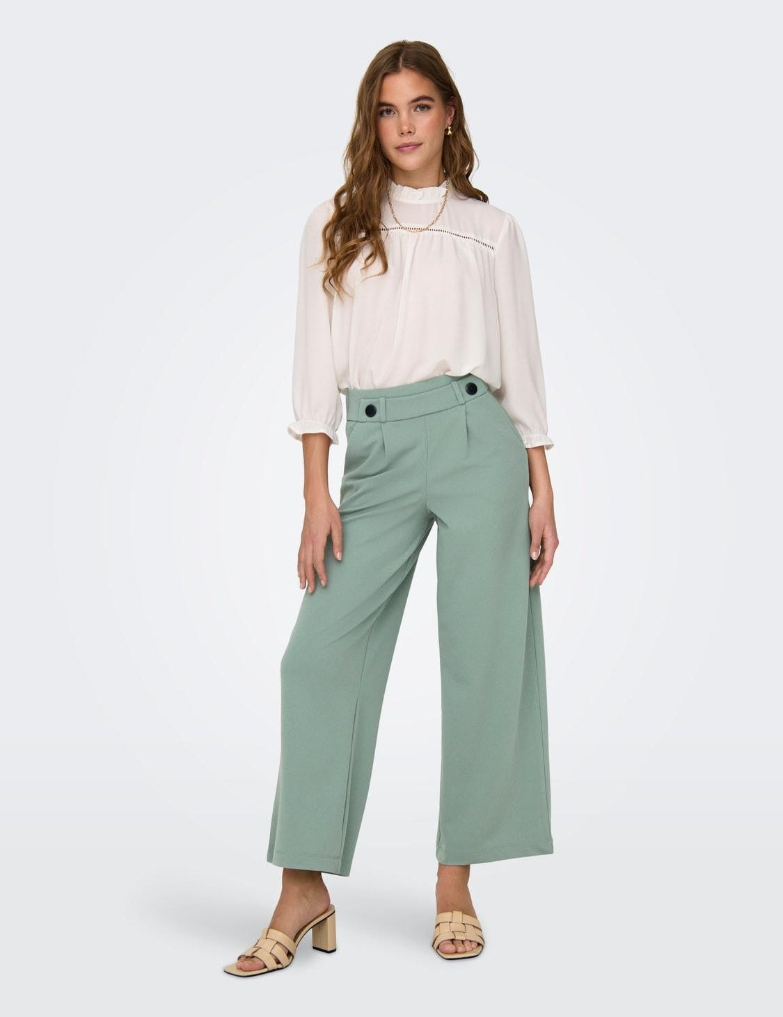 Pantalón JDY Geggo Chinois Green - ECRU