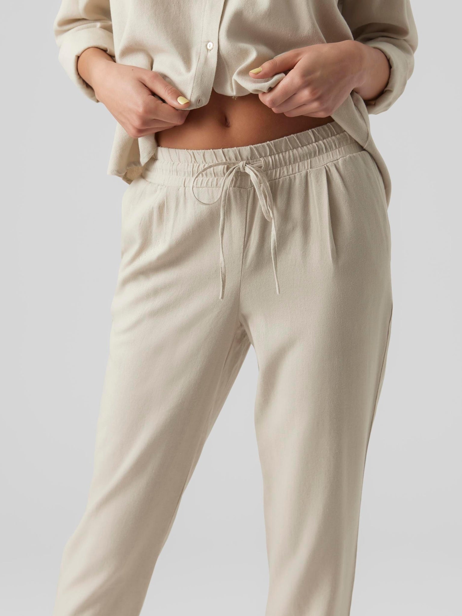 Pantalón VERO MODA Jesmilo Silver Lining - ECRU