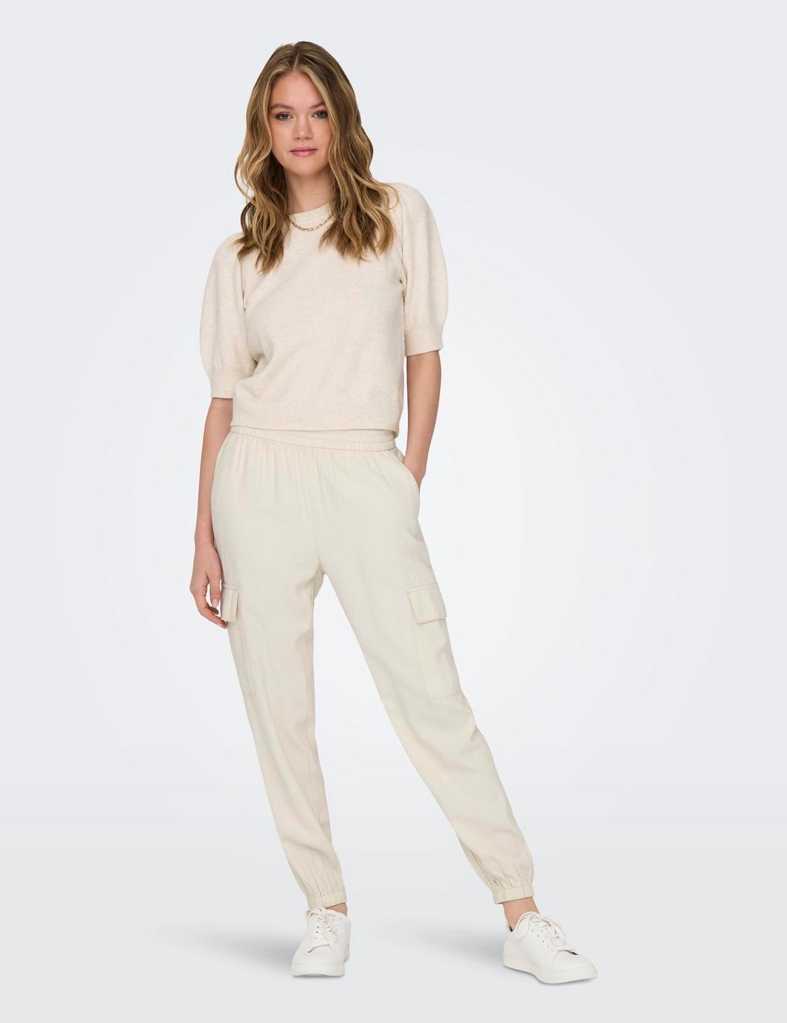 Pantalones ONLY Laris Cargo Birch - ECRU