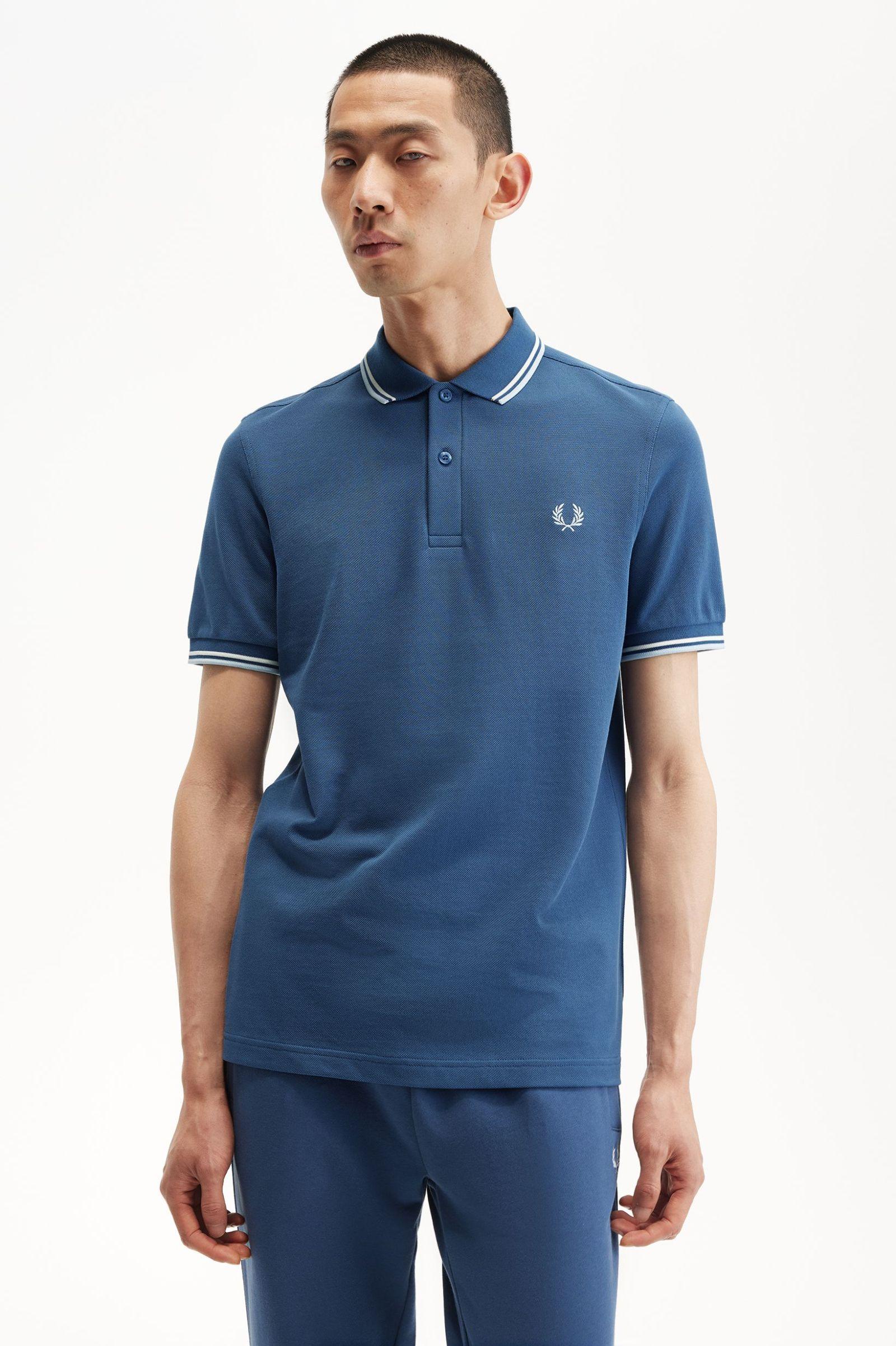 Polo Fred Perry M3600 Azul Medianoche Crudo Hielo Claro - ECRU