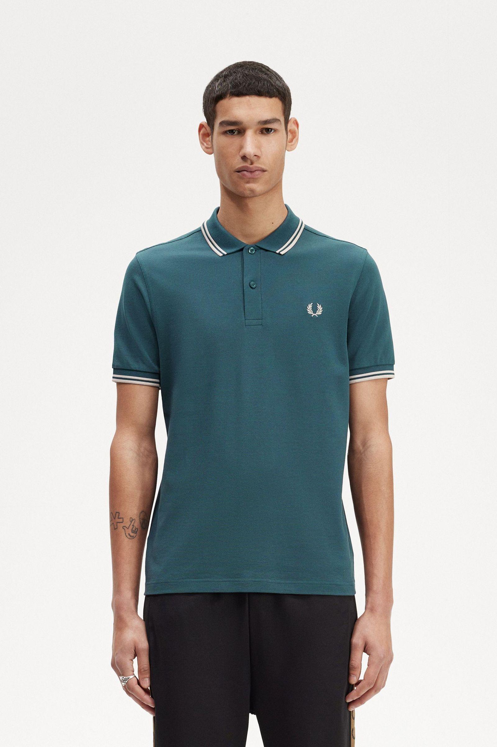 Polo Fred Perry M3600 Azul Petróleo Ostra Claro - ECRU