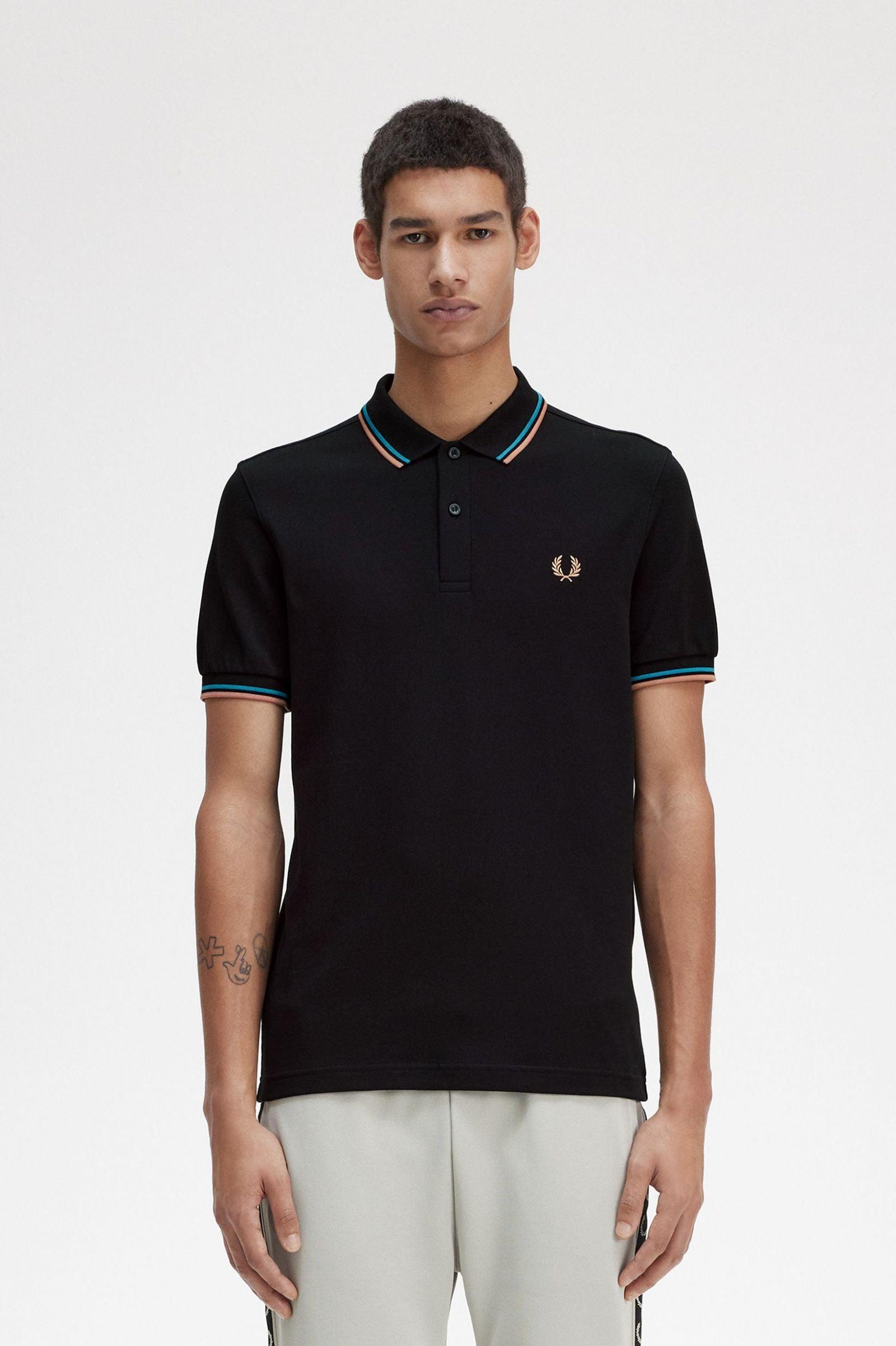 Polo Fred Perry M3600 Negro Azul cibernético Óxido claro - ECRU