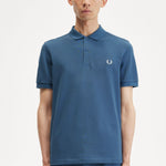 Polo Fred Perry M6000 Azul Medianoche Hielo Claro - ECRU