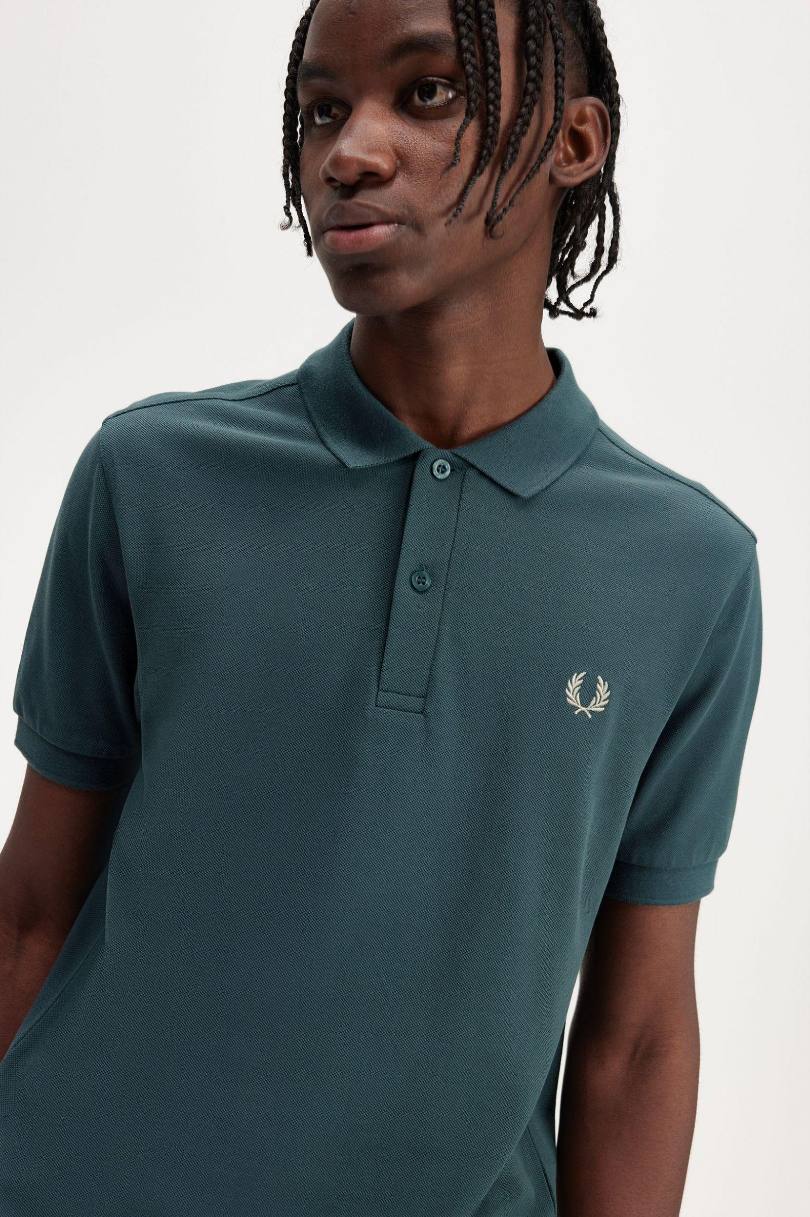 Polo Fred Perry M6000 Azul Petróleo Ostra Claro - ECRU