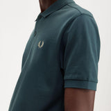 Polo Fred Perry M6000 Azul Petróleo Ostra Claro - ECRU