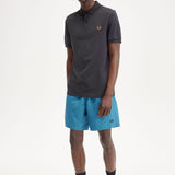 Polo Fred Perry M6000 Gris Ancla Caramelo Oscuro - ECRU