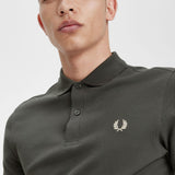 Polo Fred Perry M6000 Verde Campo Avena - ECRU