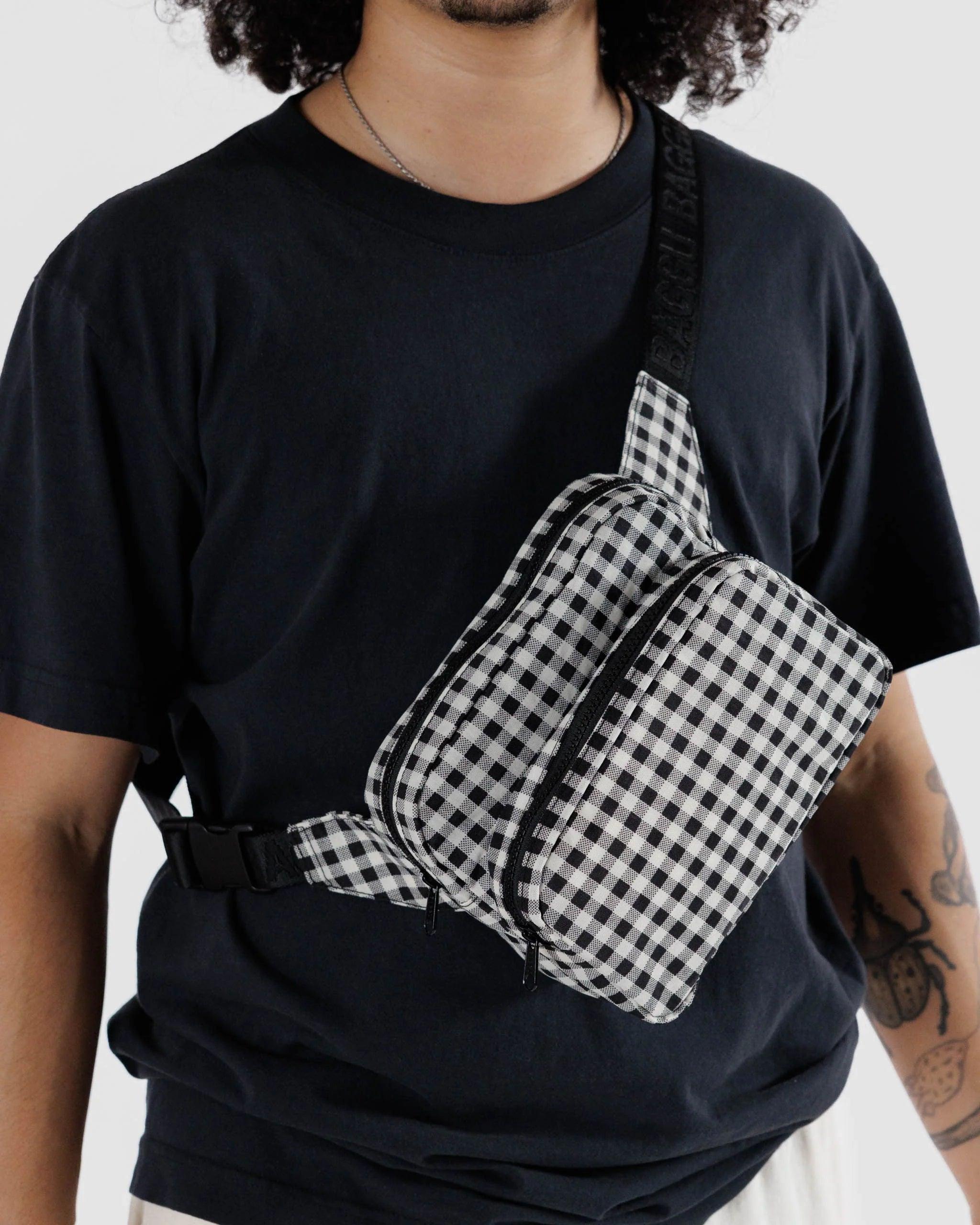 Riñonera Baggu Black & White Gingham - ECRU