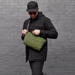 Riñonera Bellroy Venture Sling 9L Ranger Green - ECRU