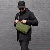 Riñonera Bellroy Venture Sling 9L Ranger Green - ECRU