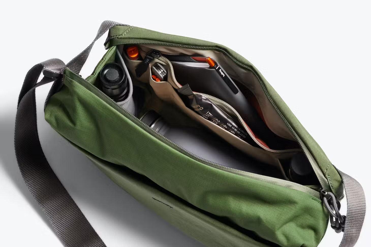 Riñonera Bellroy Venture Sling 9L Ranger Green - ECRU