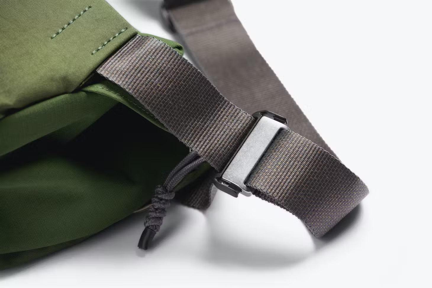 Riñonera Bellroy Venture Sling 9L Ranger Green - ECRU