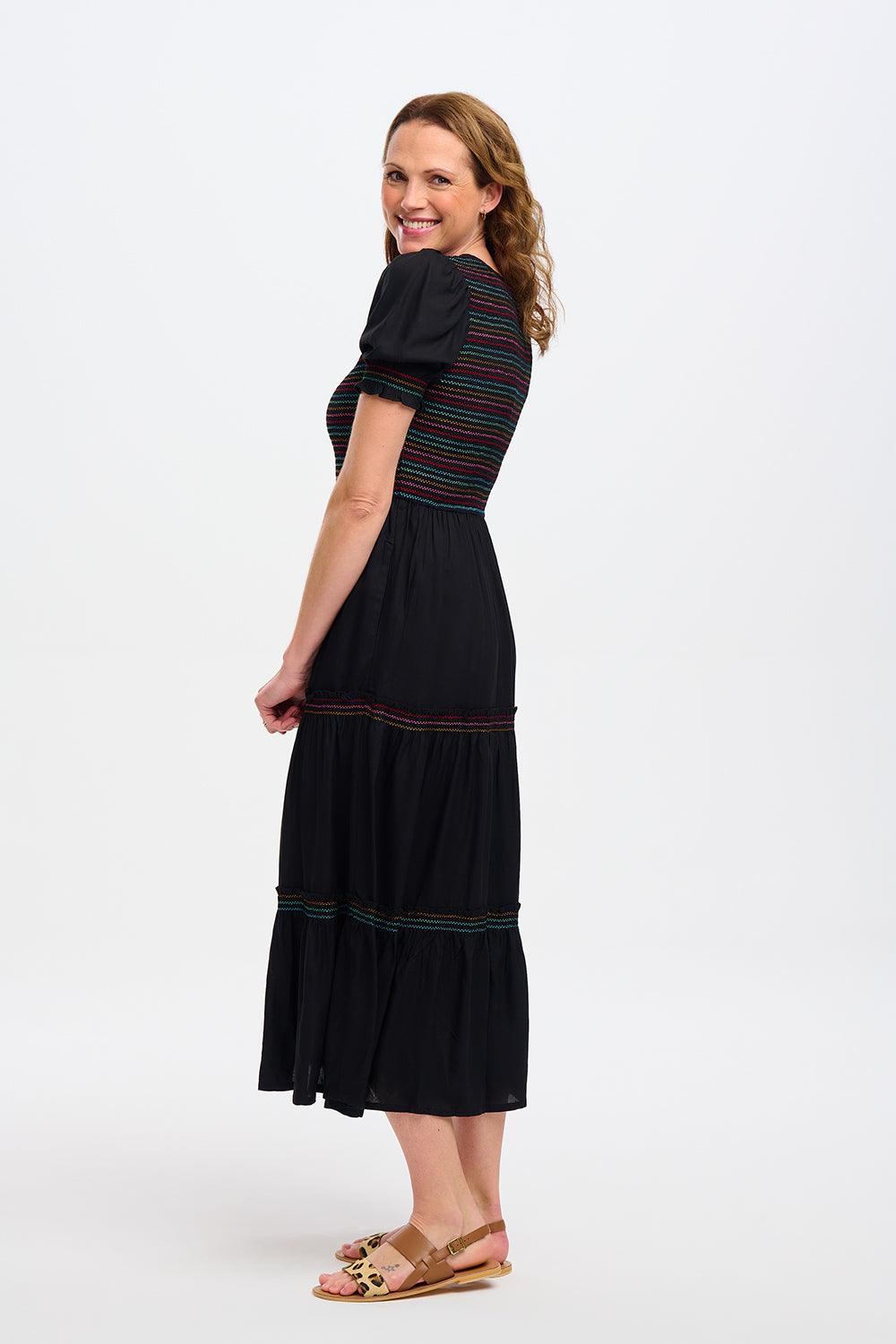 Vestido Sugarhill Harley Midi Negro Rainbow Shirring - ECRU