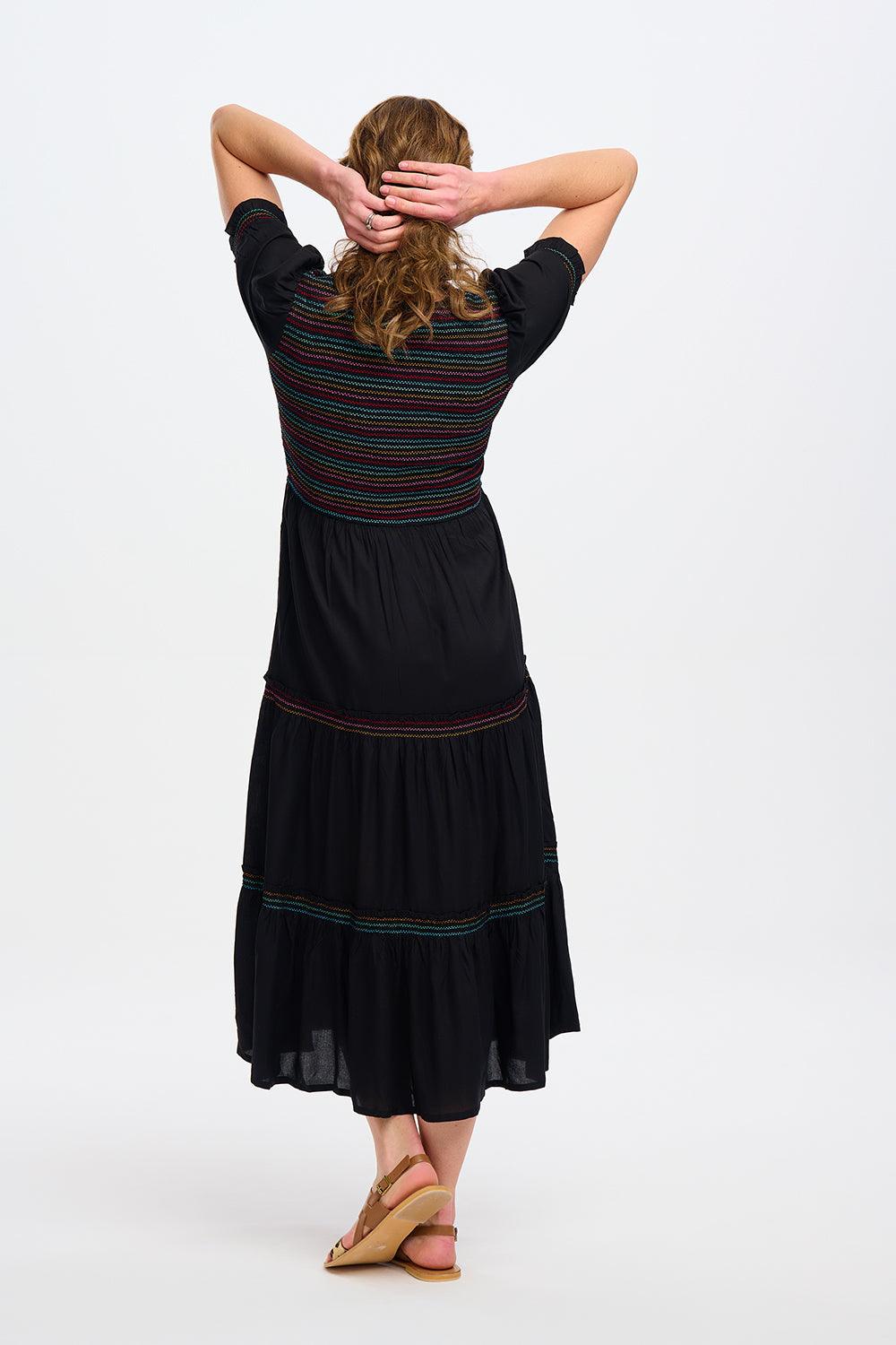 Vestido Sugarhill Harley Midi Negro Rainbow Shirring - ECRU