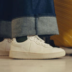 Zapatillas Veja V-90 Leather White - ECRU