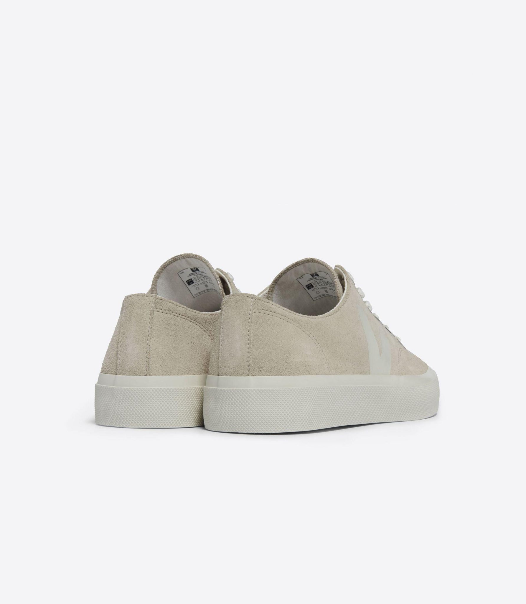 Zapatillas Veja Wata II Low Suede Almond Pierre - ECRU