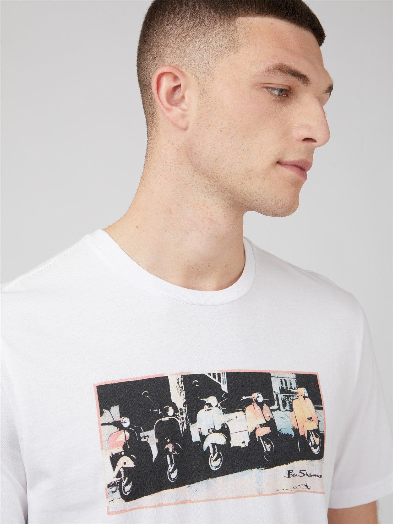 Camiseta Ben Sherman White Scooter Vibes - ECRU