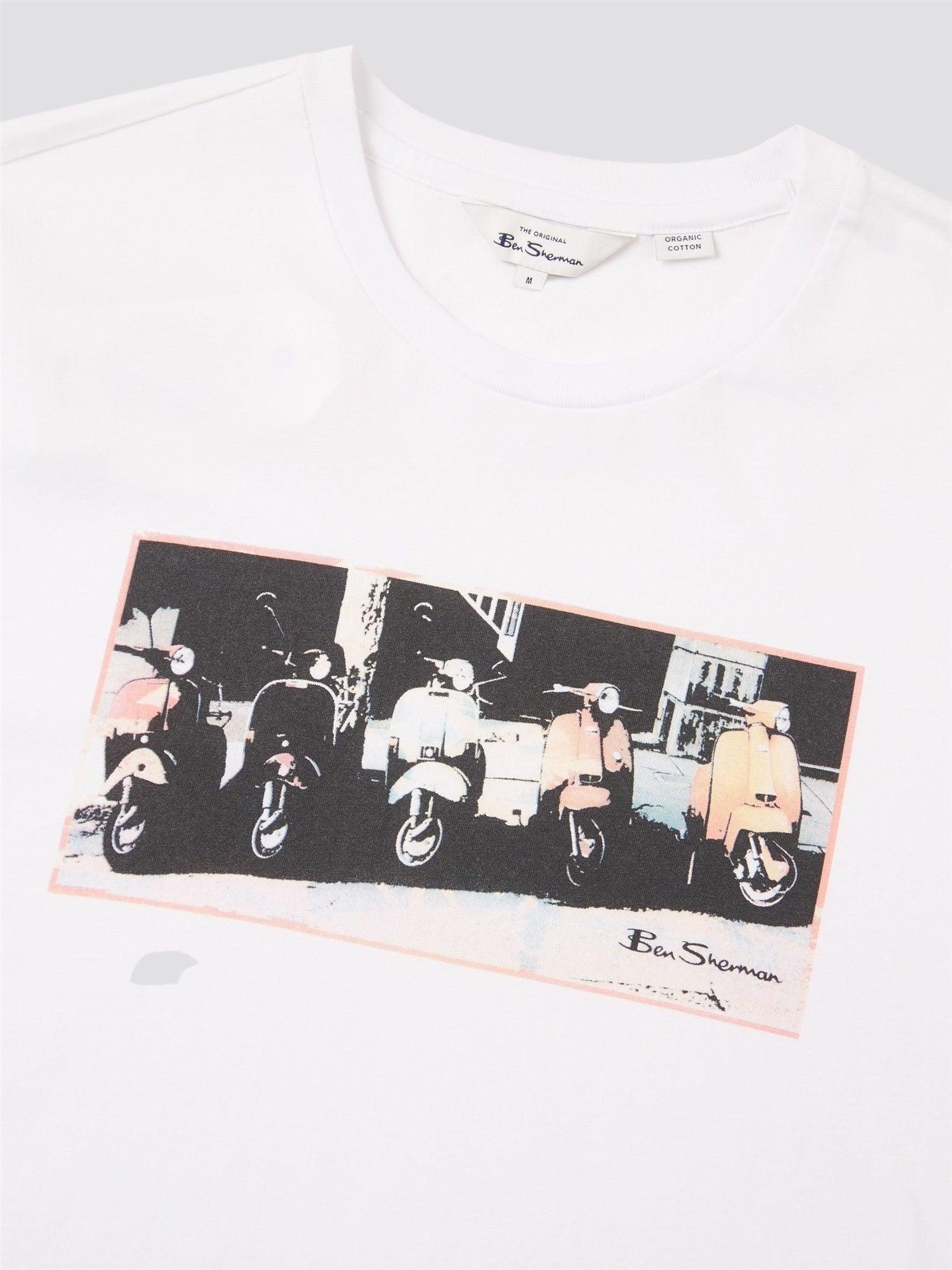 Camiseta Ben Sherman White Scooter Vibes - ECRU