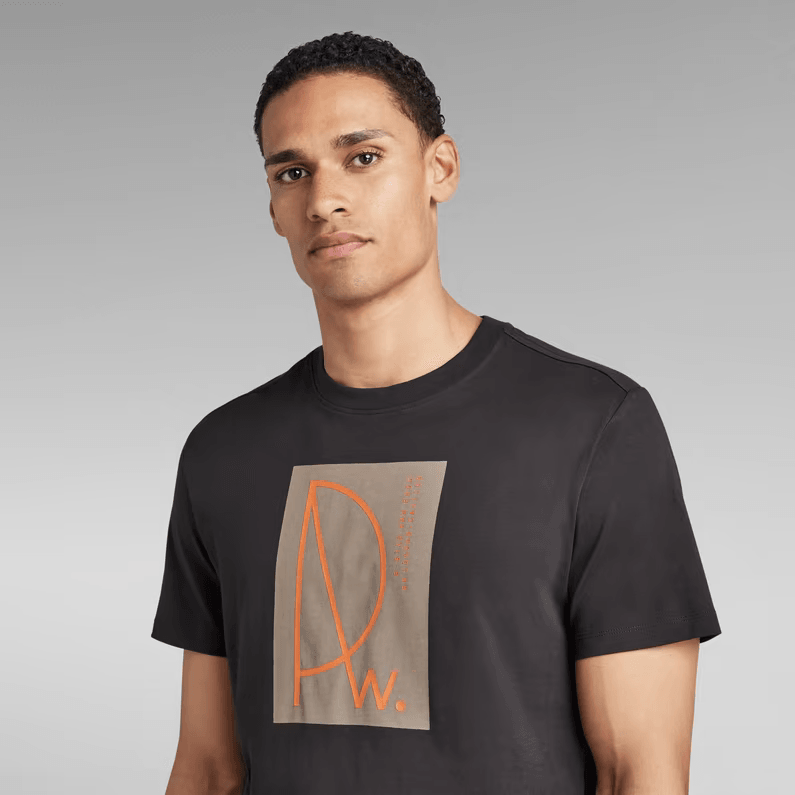 Camiseta Lash Raw Graphic - ECRU